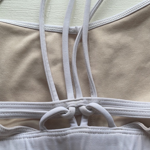 WHITE Lululemon Sports Bra SZ 4 - Picture 5 of 5